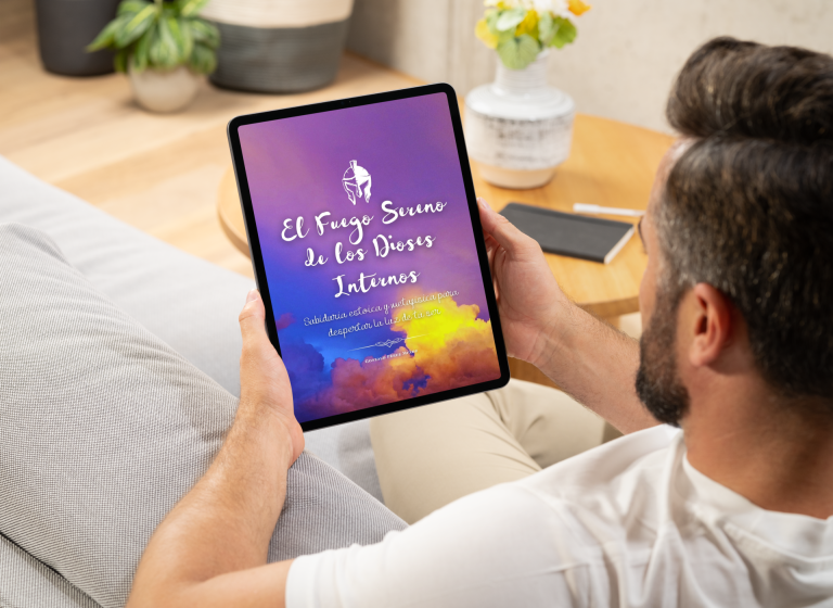 El Fuego Sereno de los Dioses Internos: una guía para despertar tu luz interior.